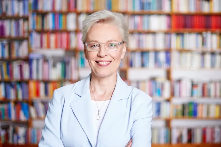 Dr. Heike Jacobsen, Biografin und Autorin